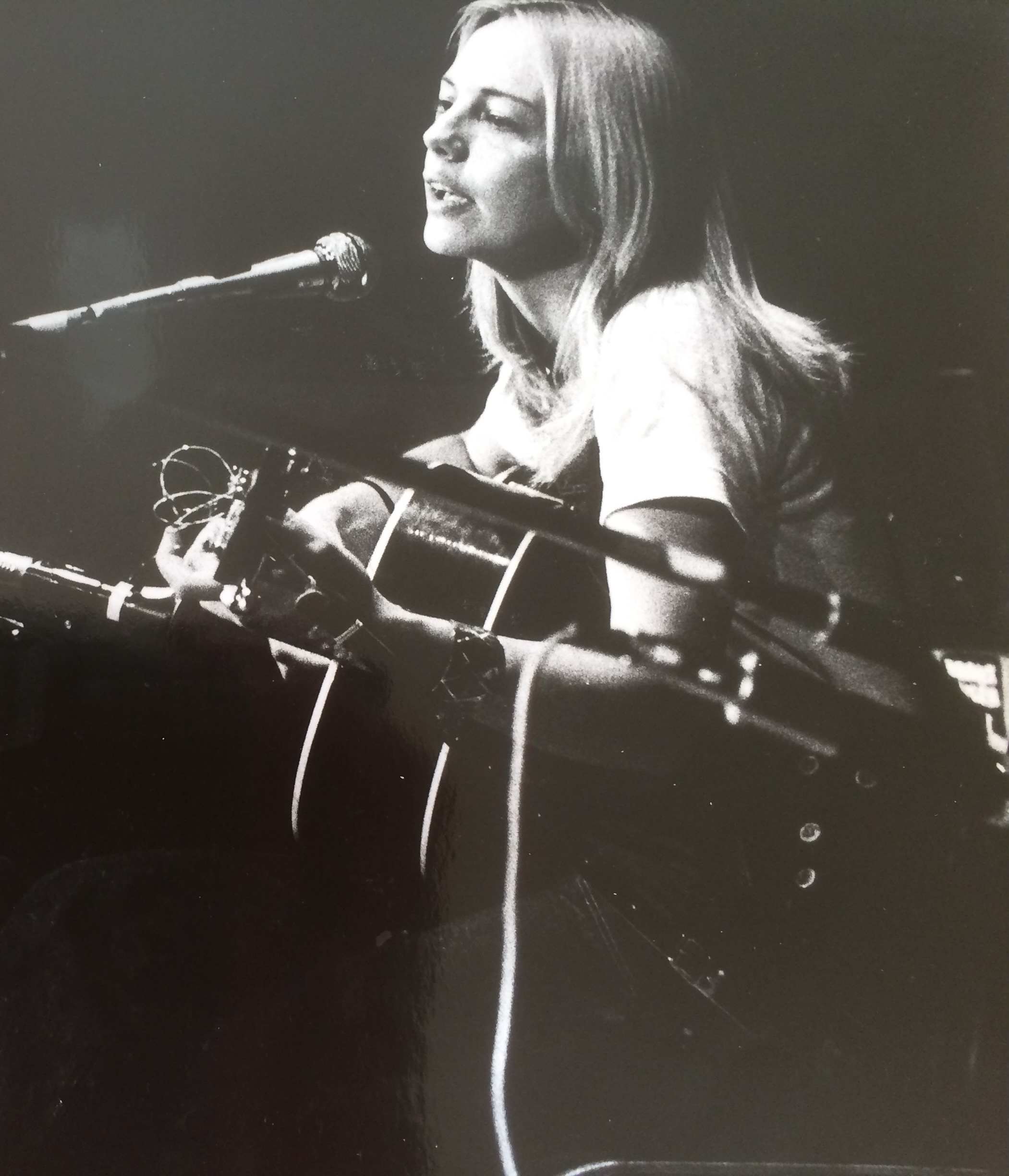 Dutch gig Joan Armareading support? saffron at joan armatrading gig Amsterdam